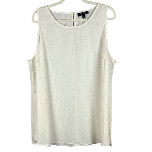 Lane Bryant Cream Sleeveless Blouse with Elegant Design Size 22 - Picture 1 of 12